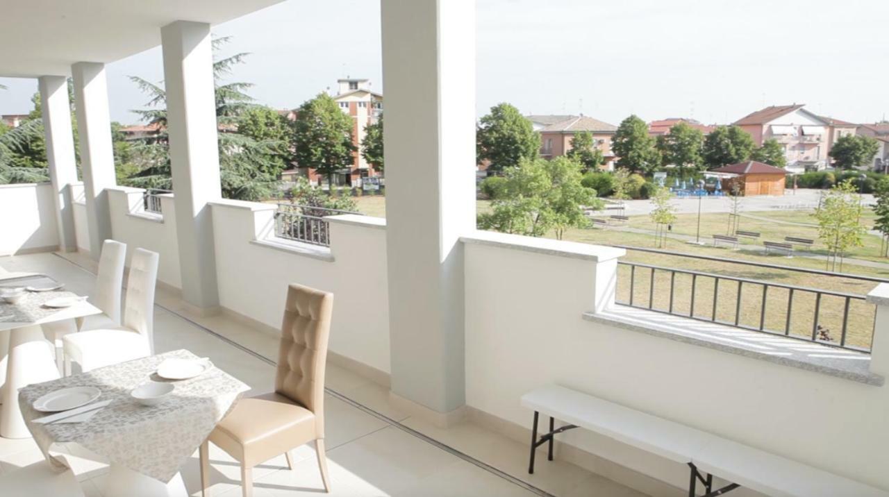 Affittacamere Piacenza Palace Kültér fotó